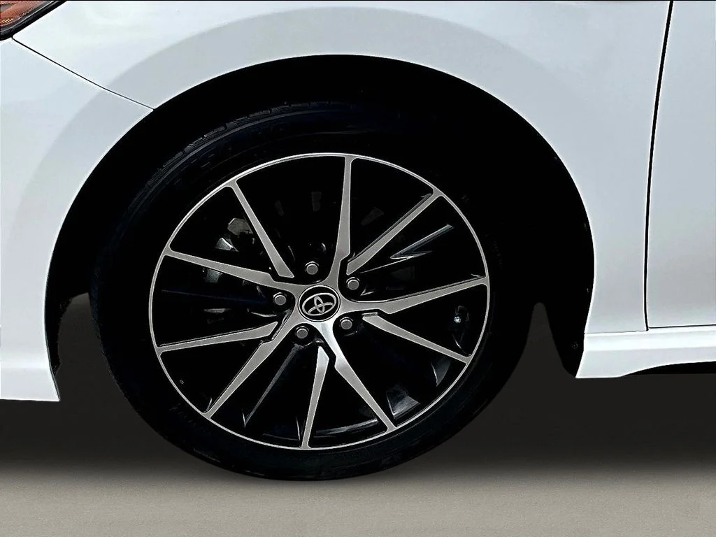 Used 2022 White Toyota SE Nightshade image 34