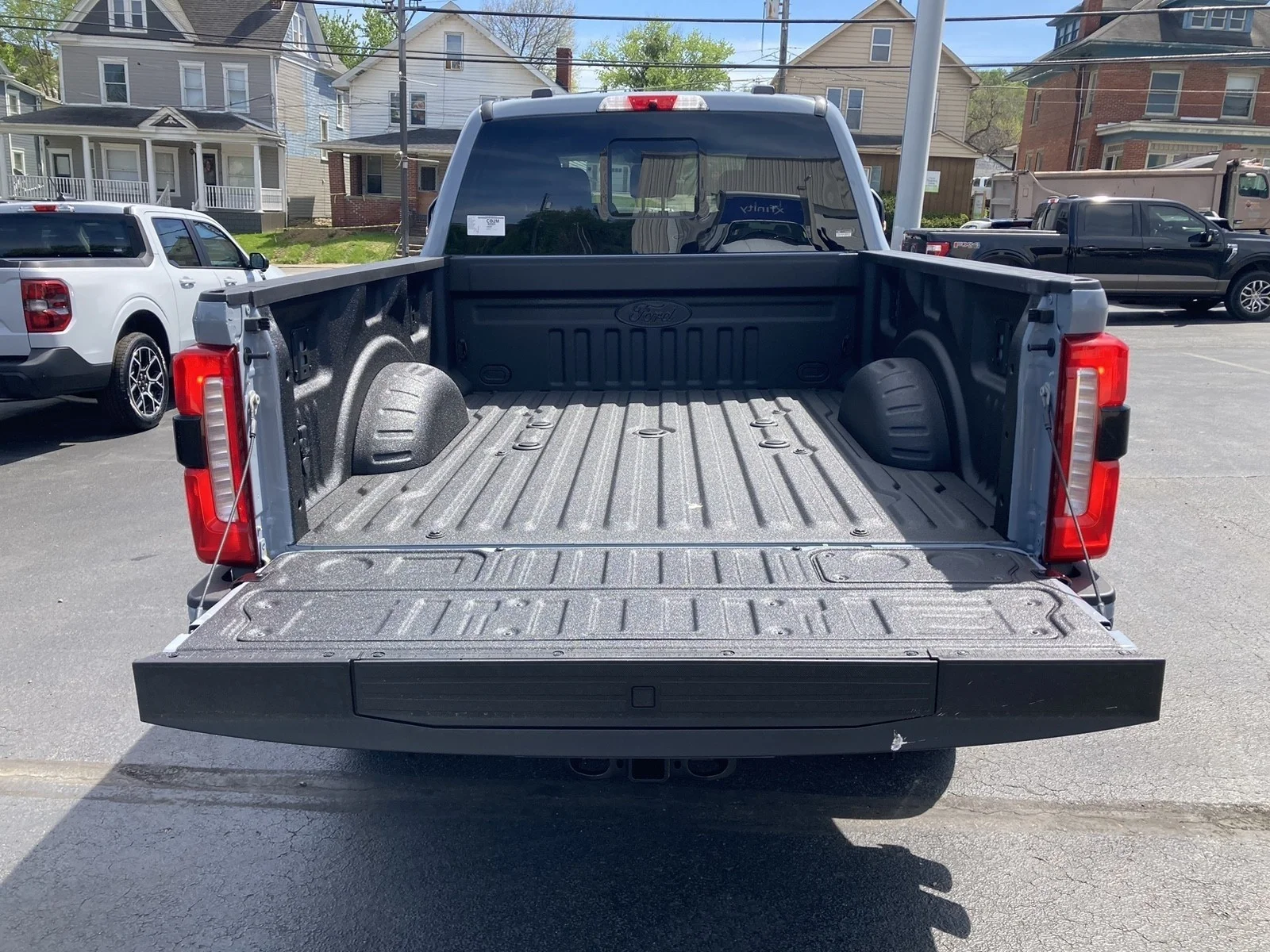 New 2026 Glacier Gray Metallic Tri-Coat Ford F-350® Lariat® image 7