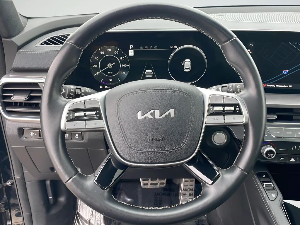 Used 2023 Black Kia SX-Prestige X-Pro image 37
