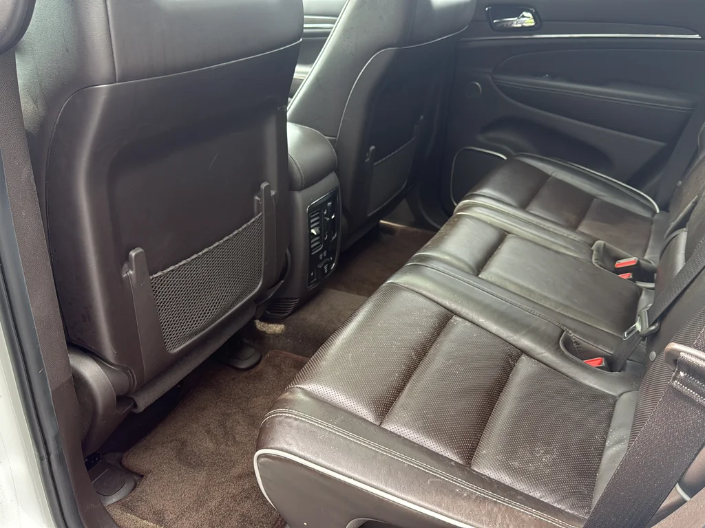 Used 2019 Off-white Jeep Overland image 14
