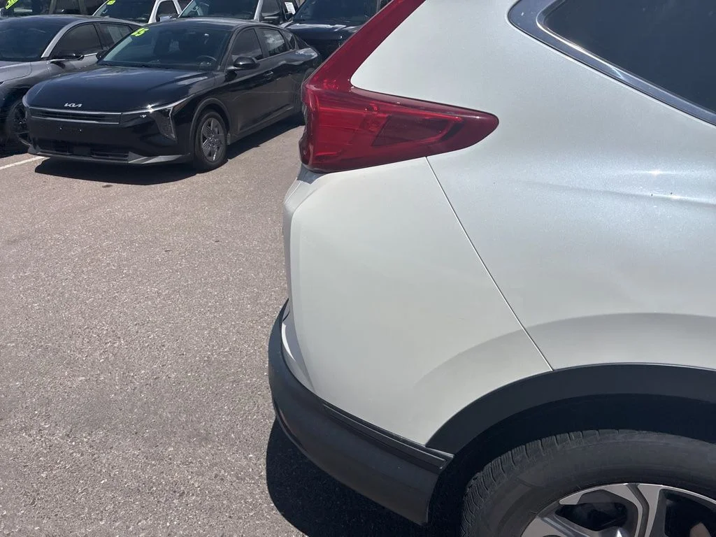 Used 2018 White Honda EX-L image 19