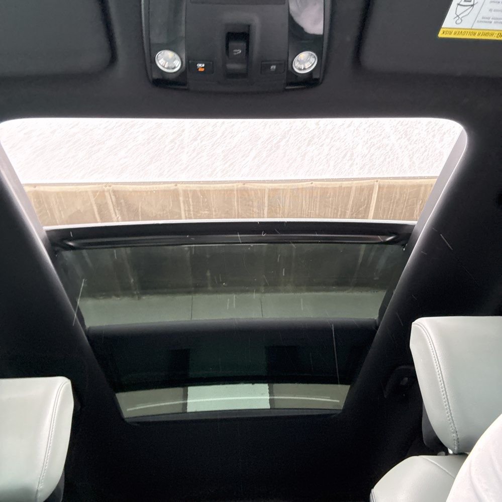 Used 2023 Green Kia X-Line image 16