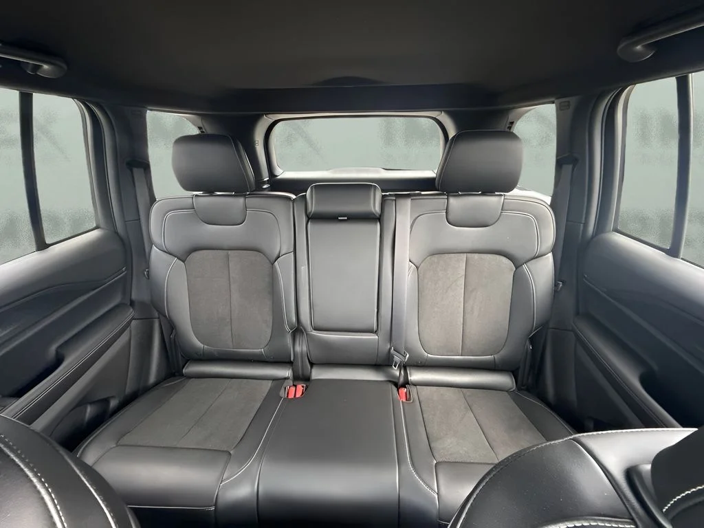 Used 2025 White Jeep Altitude image 6