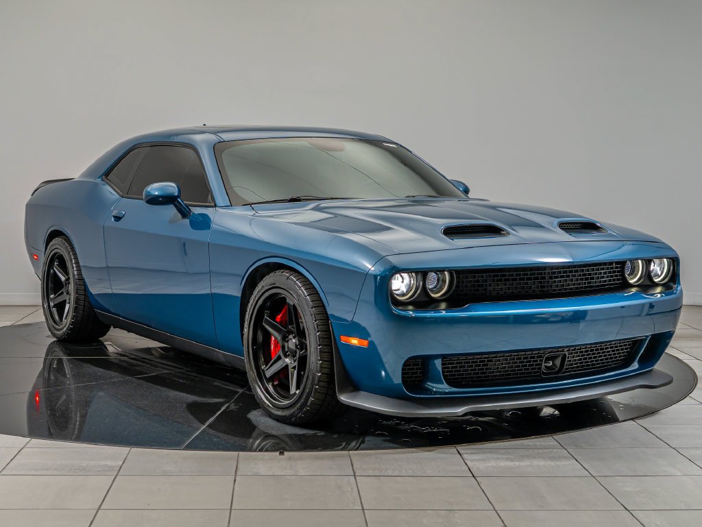 Used 2023 Frostbite Dodge SRT Hellcat Jailbreak image 3