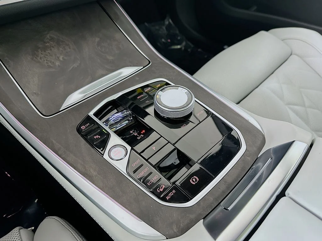 New 2026 Gray Metallic BMW xDrive40i image 21