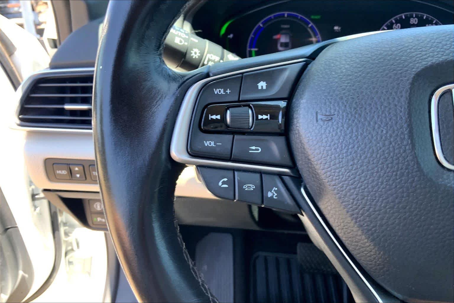 Used 2021 Platinum White Pearl Honda Touring image 24