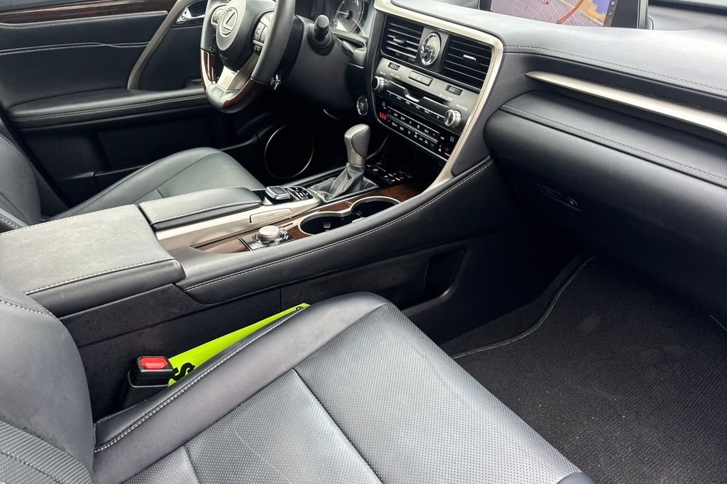 Used 2019 White Lexus 350 image 20