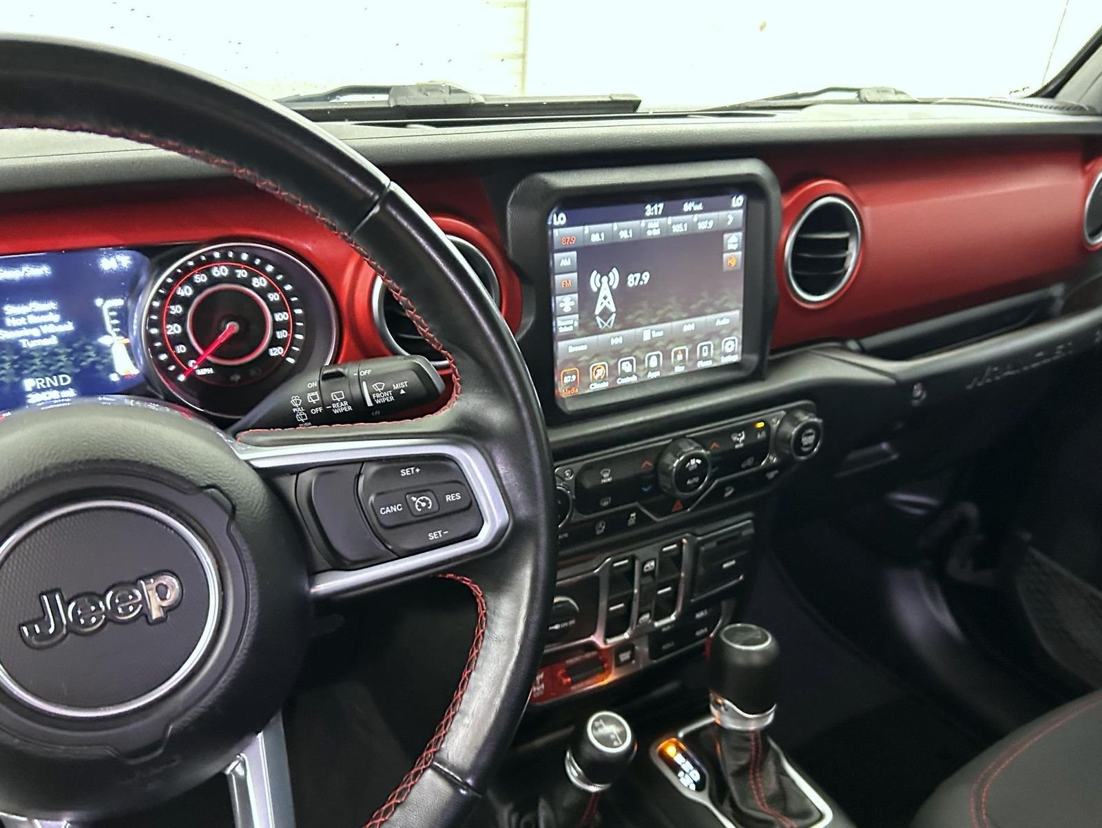 Used 2020 Black Jeep Unlimited Rubicon image 12