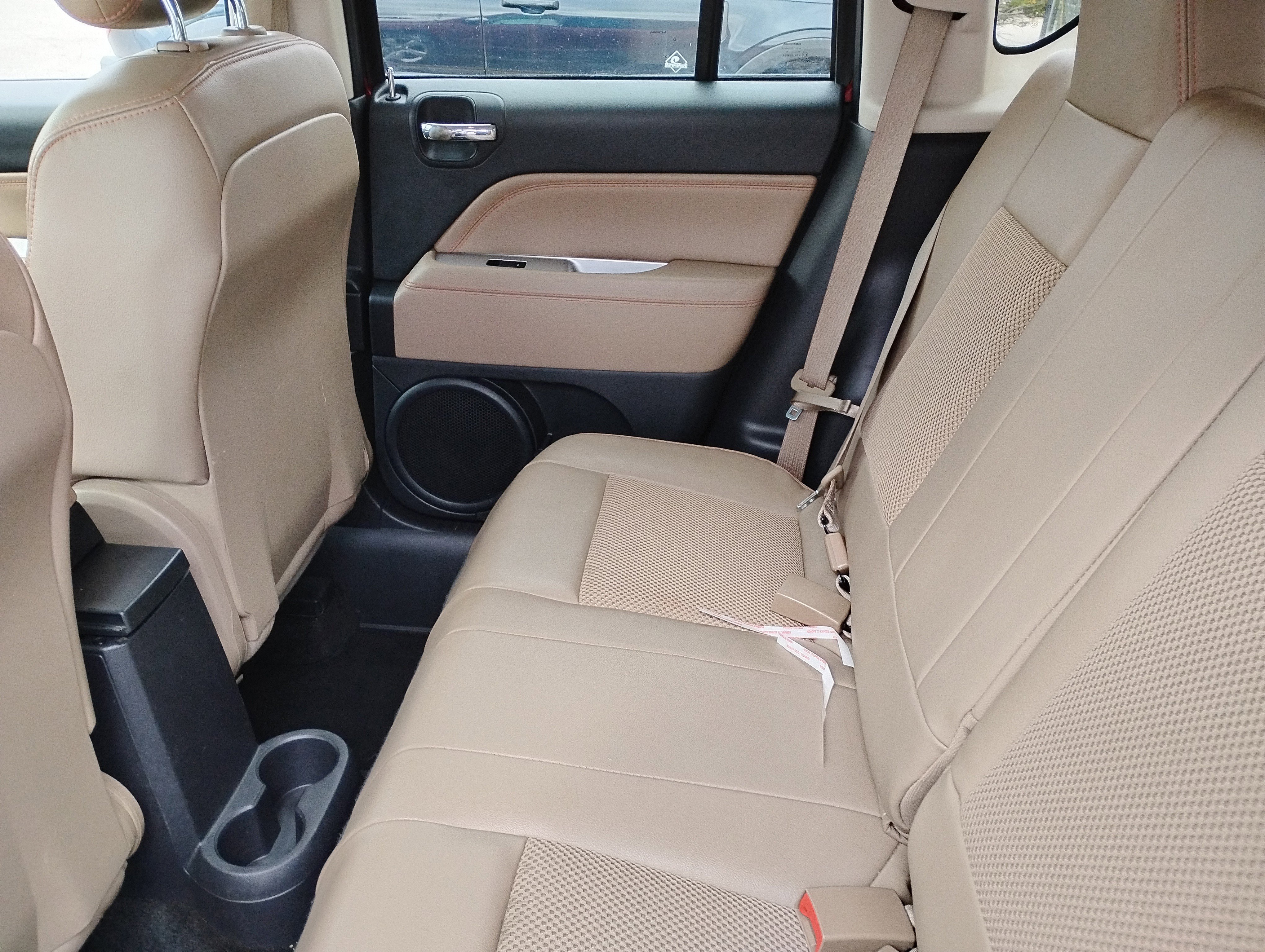 Used 2014 Deep Cherry Red Crystal Pearlcoat Jeep Latitude image 6