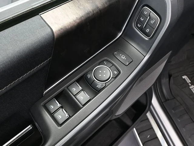 Used 2022 Silver Ford Lariat image 21