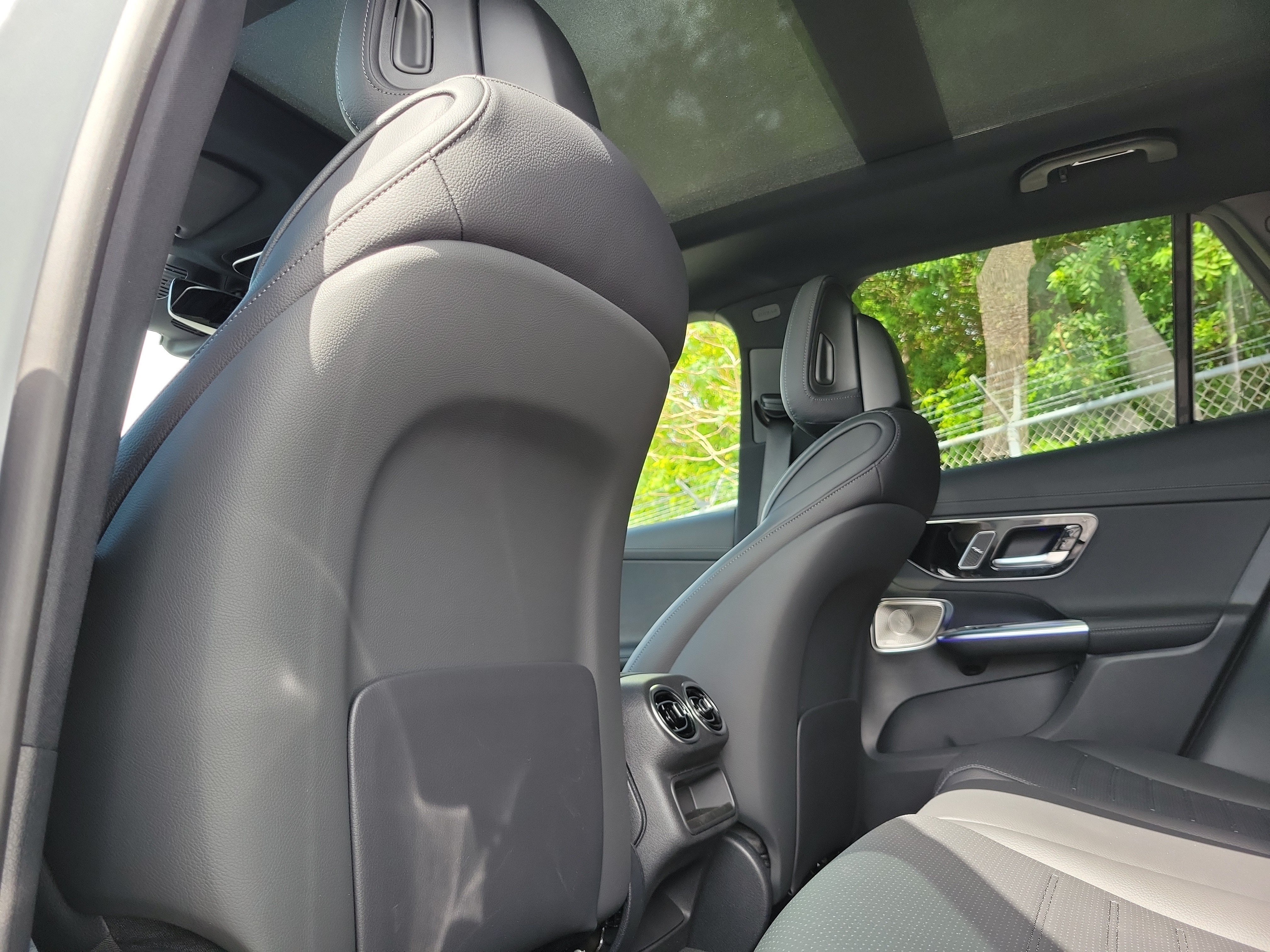 New 2026 Cirrus Silver Metallic Mercedes-Benz GLC 300 image 44
