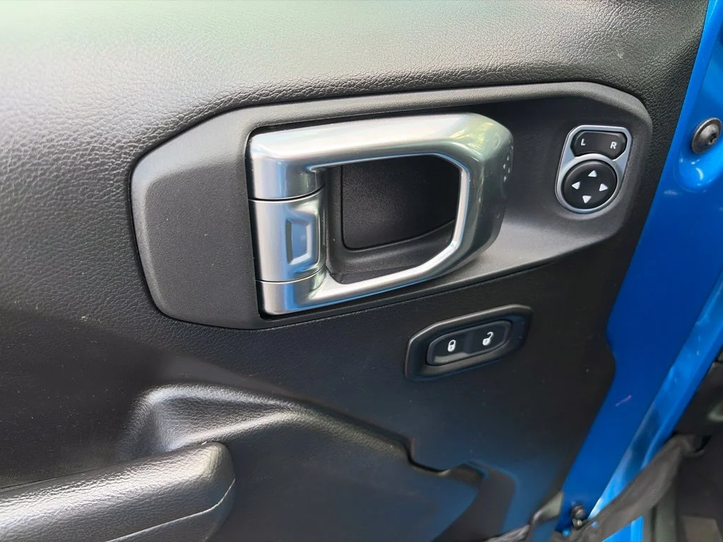 Certified Used 2025 Blue Jeep Sport S image 20