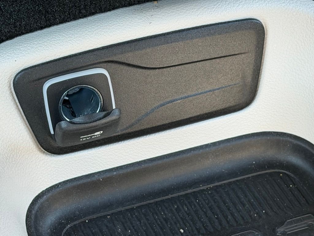 Certified Used 2024 Bright White Clearcoat Chrysler Touring L image 19