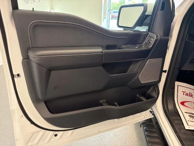 New 2026 Oxford White Ford Lariat® image 30