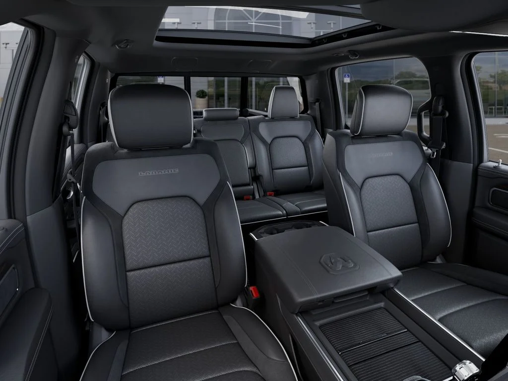 New 2026 Diamond Black Crystal Pearl-Coat Exterior Paint RAM Laramie image 16