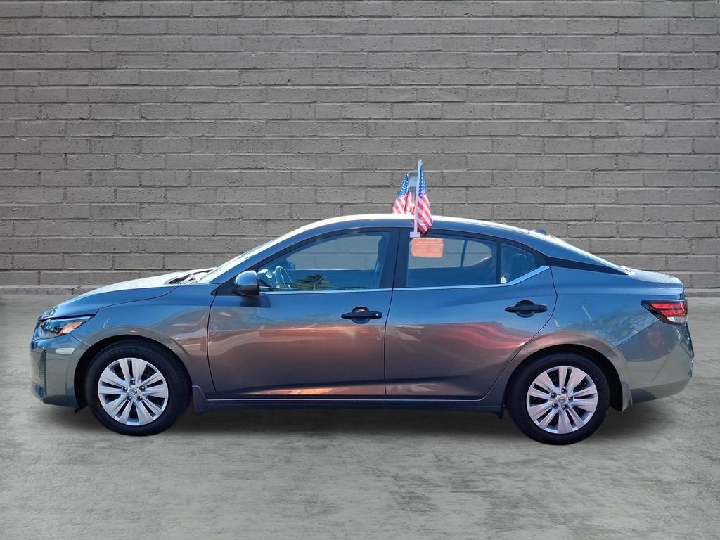 Used 2025 Gray Nissan S image 5
