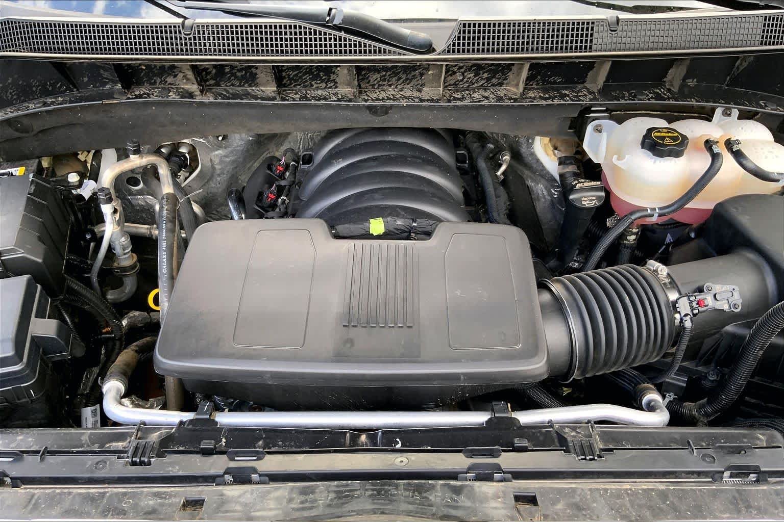 Used 2026 Summit White Chevrolet LTZ image 32