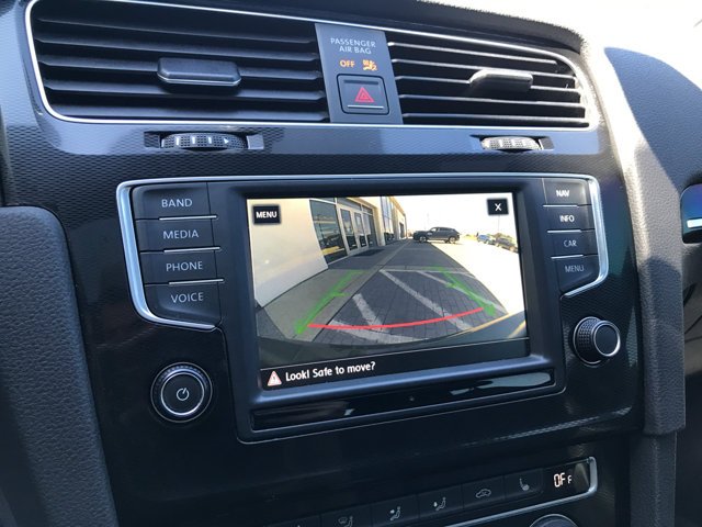 Used 2017 Deep Black Pearl Volkswagen Autobahn image 21