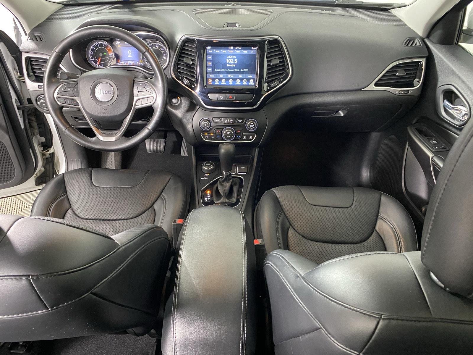 Used 2019 Bright White Clearcoat Jeep Limited image 26
