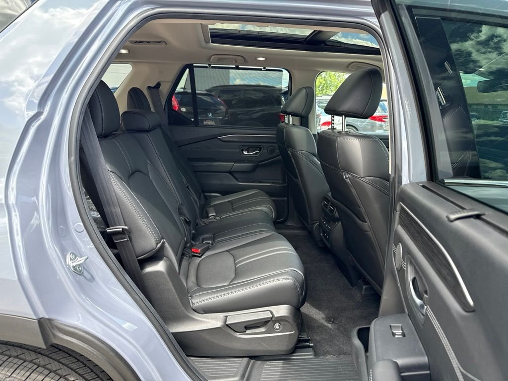 Used 2026 Gray Pearl Honda Touring image 11