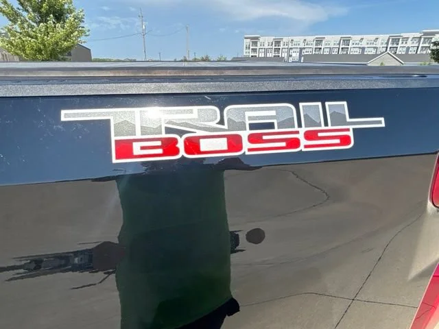 Used 2022 Black Chevrolet LT Trail Boss image 26