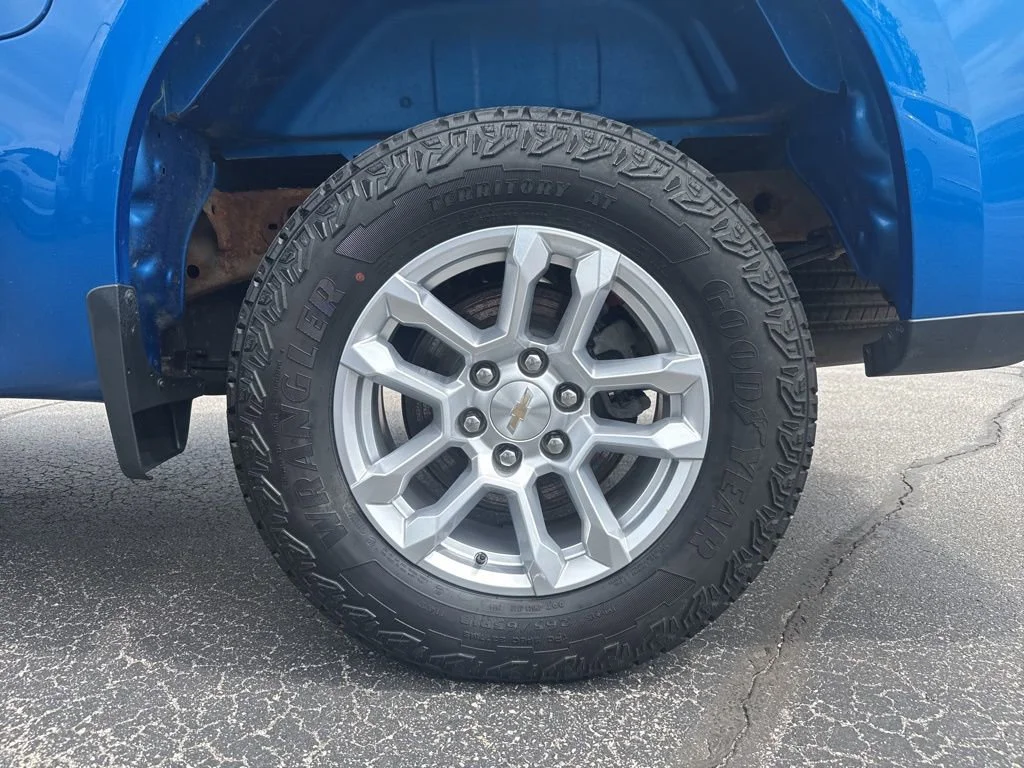 Used 2023 Glacier Blue Metallic Chevrolet LT image 10