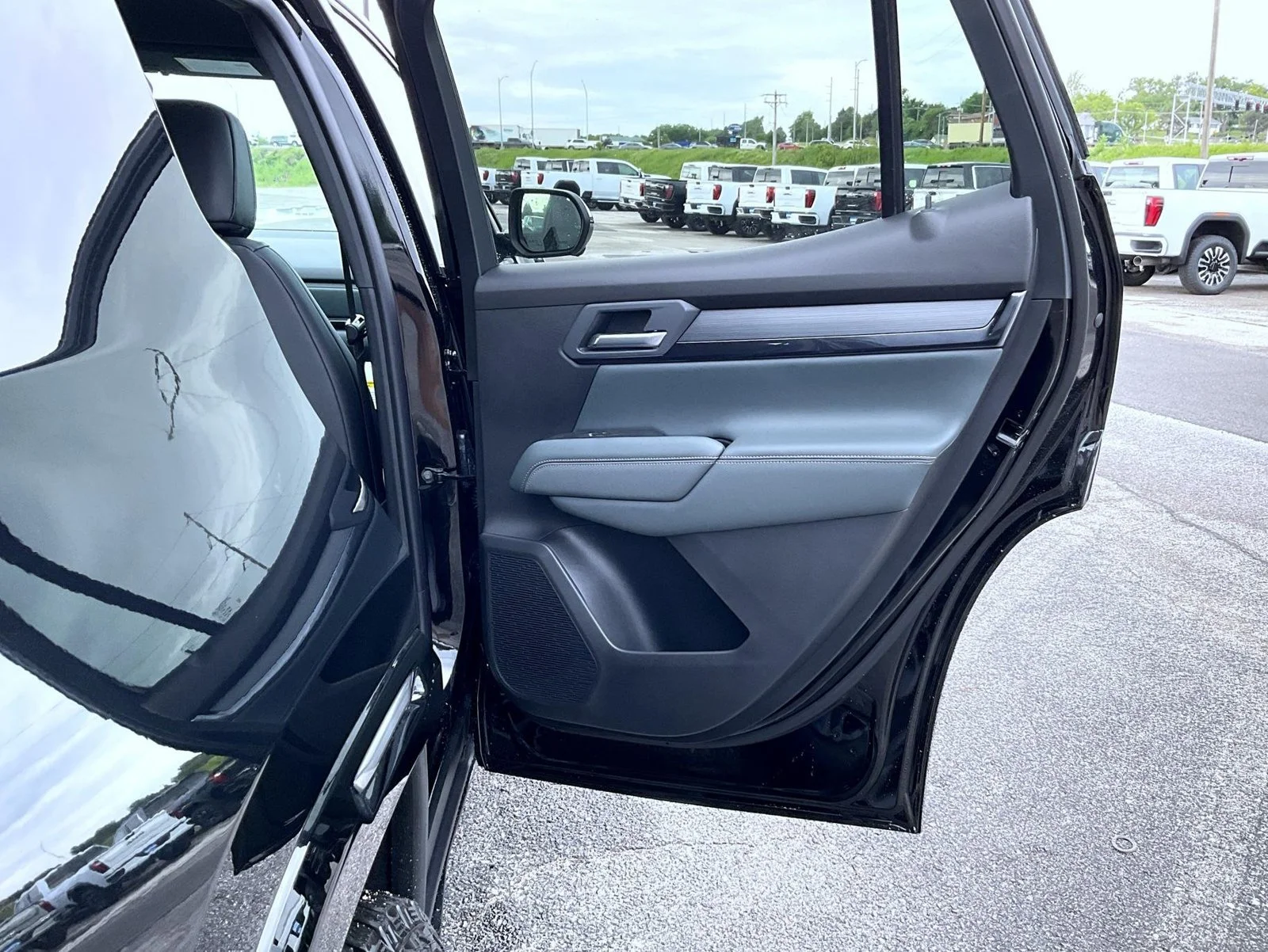 New 2026 Ebony Twilight Metallic GMC AT4 image 17