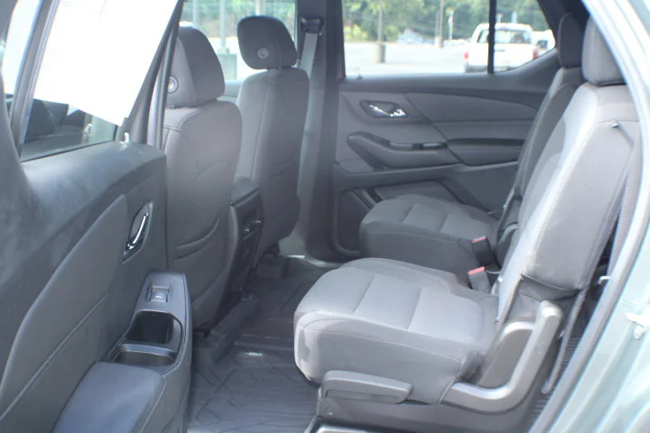 Used 2023 Silver Sage Metallic Chevrolet LT Cloth image 15