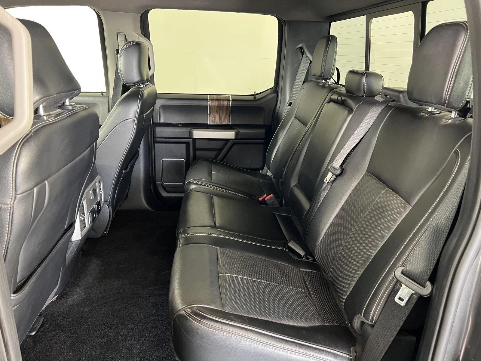 Used 2020  Ford XL image 20