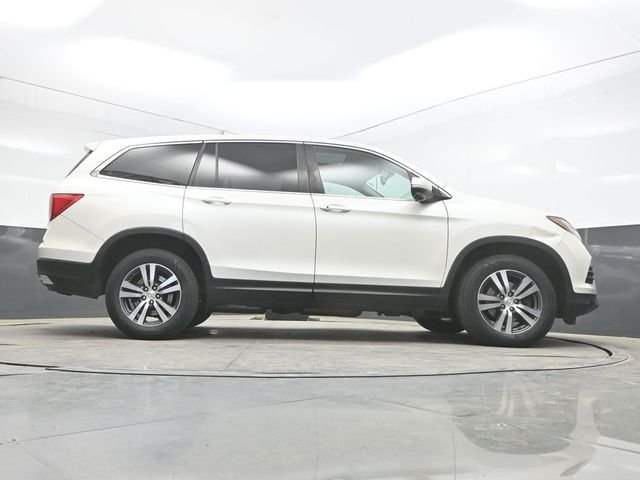 Used 2017 White Honda EX-L image 36
