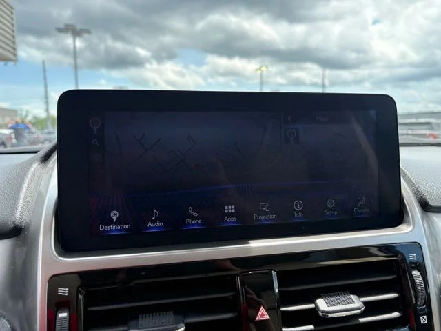 Used 2023 White Lexus 460 image 18