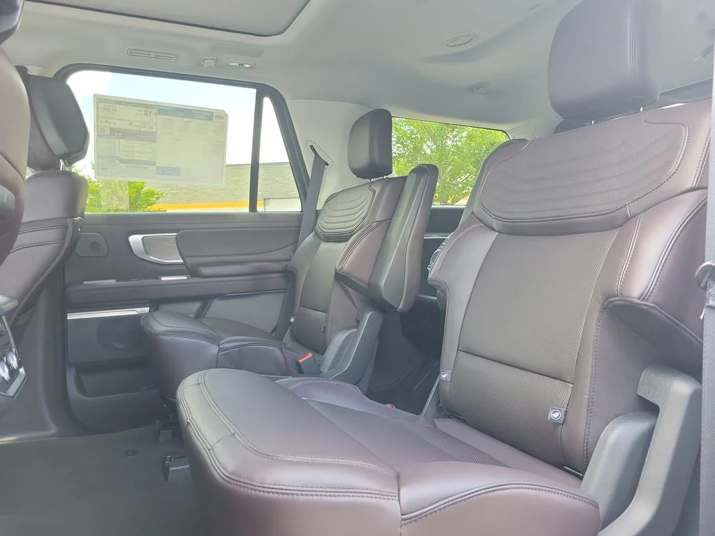 New 2026 Glacier Gray Metallic Tri-Coat Ford Platinum® image 11