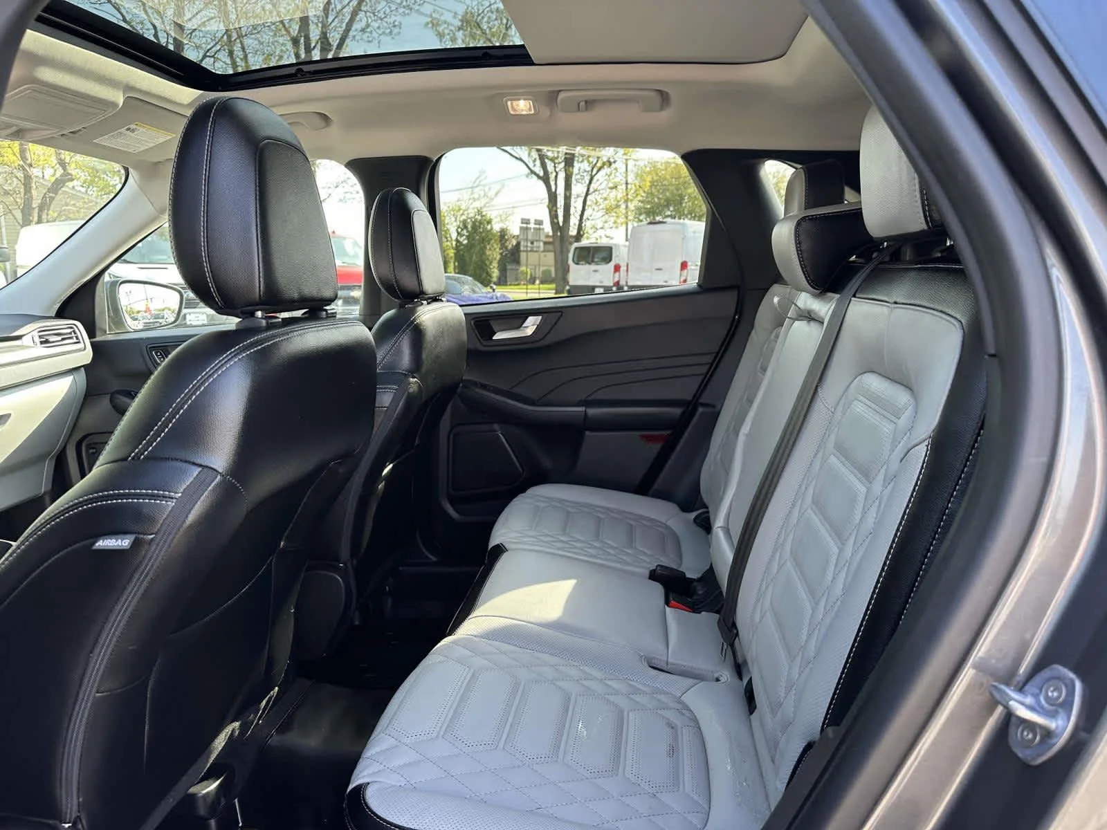 Used 2023 Carbonized Gray Metallic Ford Platinum image 18