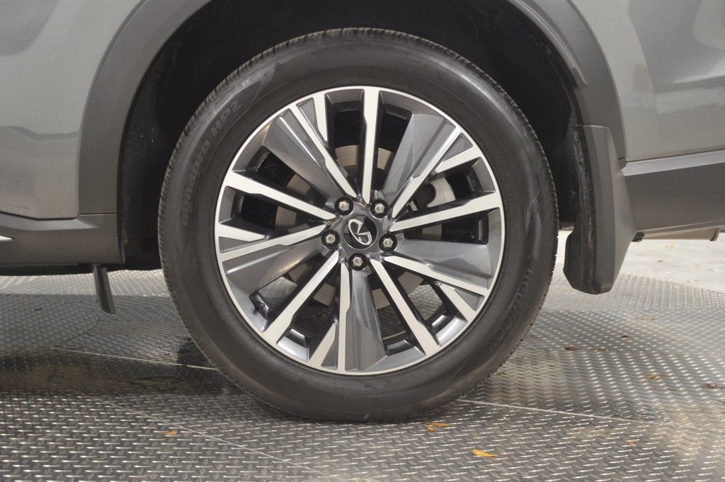 Used 2026 Gray INFINITI LUXE image 14