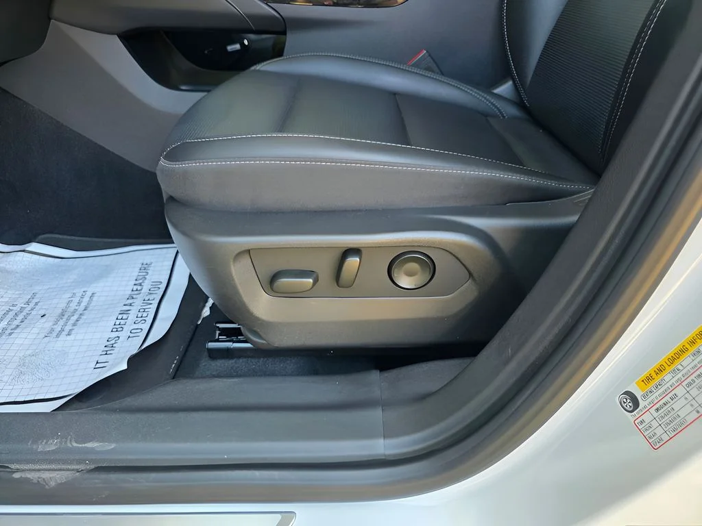Used 2024 White Frost Tricoat Buick Preferred image 16