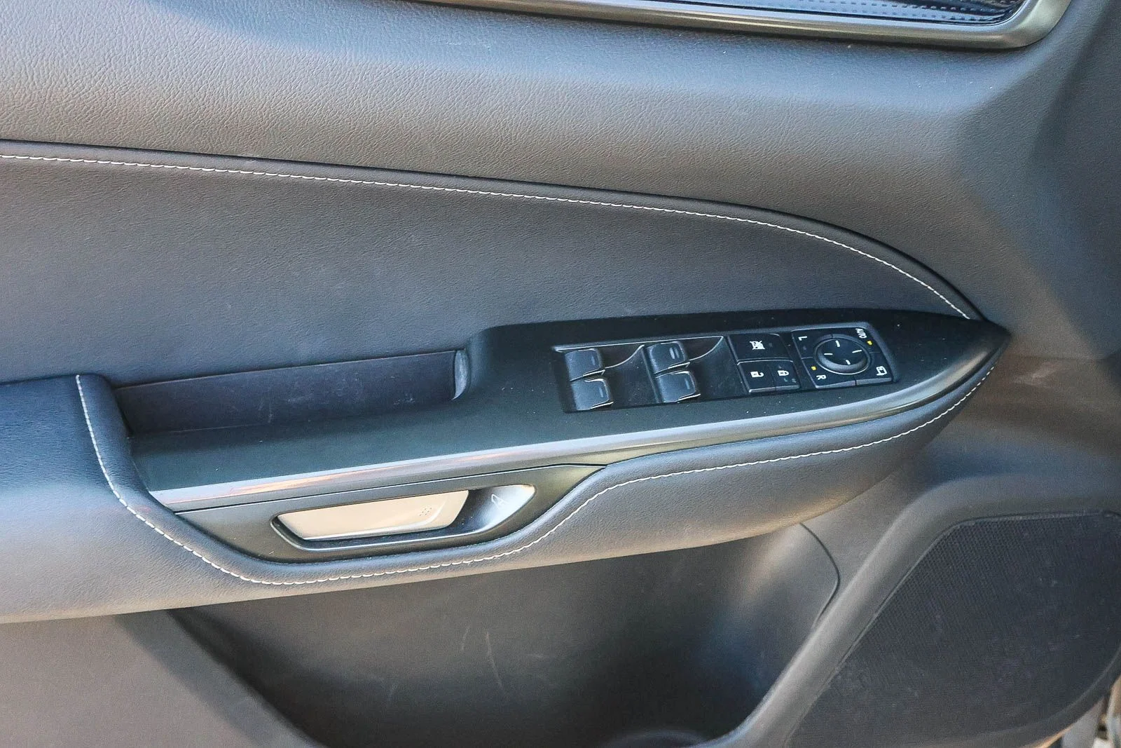 Used 2022 Gray Lexus 350h Base image 29