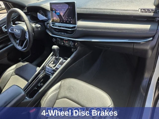 Used 2024 White Jeep Latitude image 21