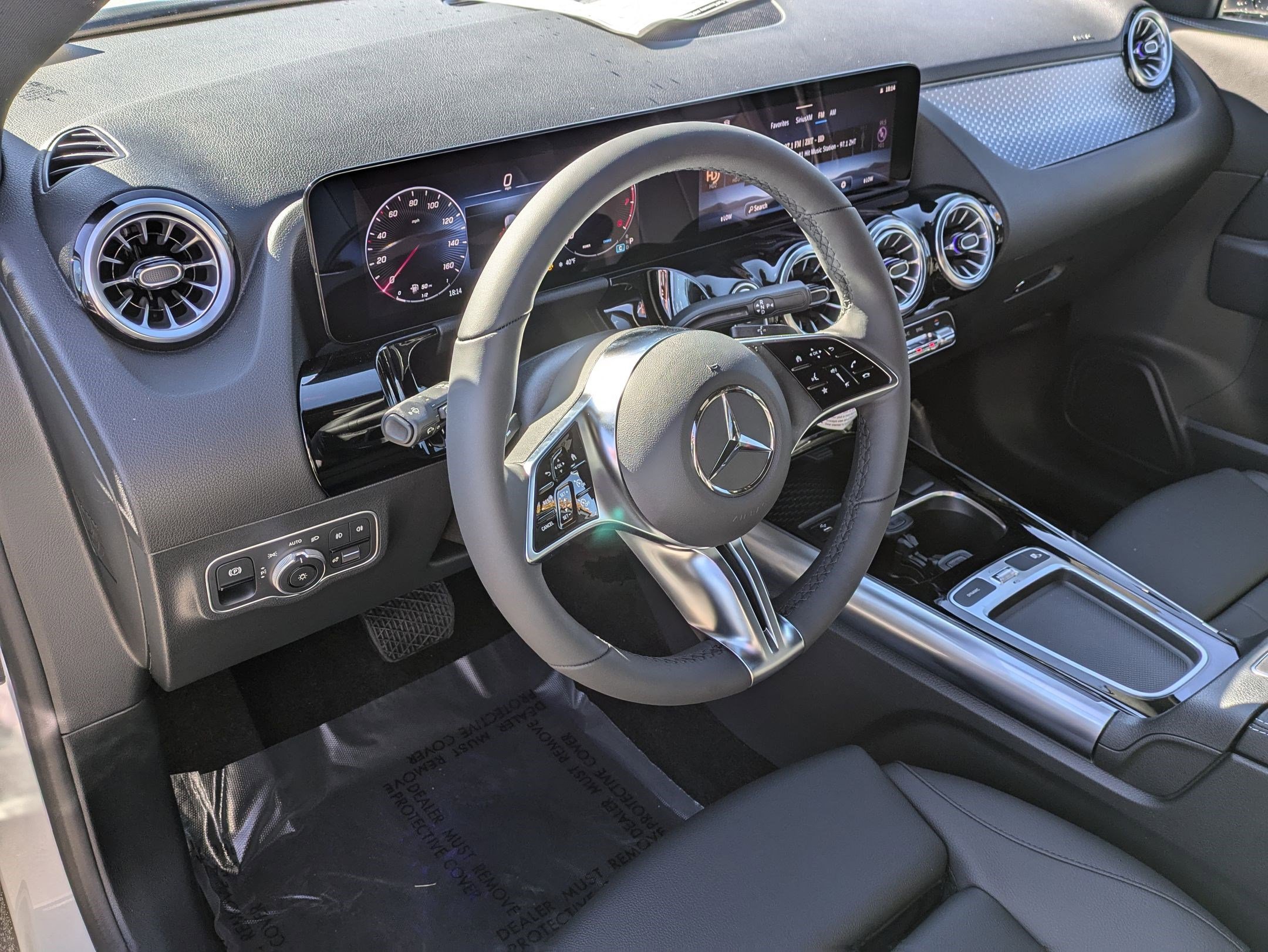 New 2025 Polar White Mercedes-Benz GLA 250 image 26