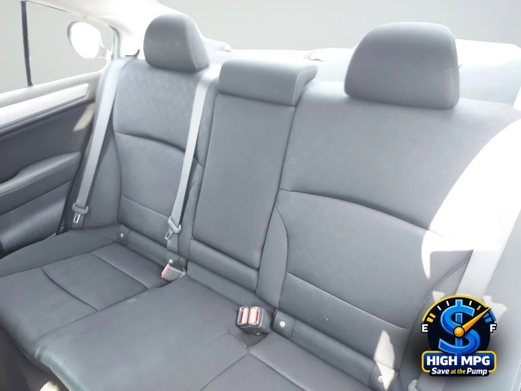 Used 2017 Silver Subaru 2.5i image 34