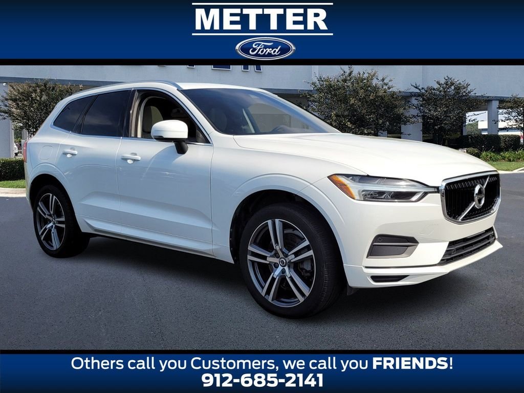 Used 2020 White Volvo T6 Momentum image 1