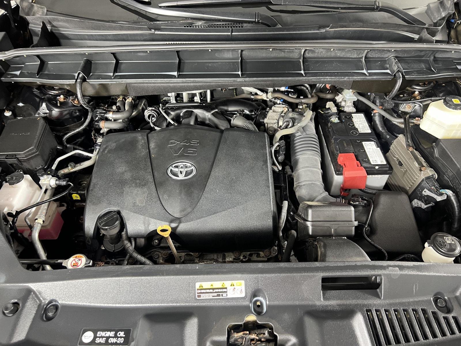 Used 2021 Midnight Black Metallic Toyota Platinum image 31