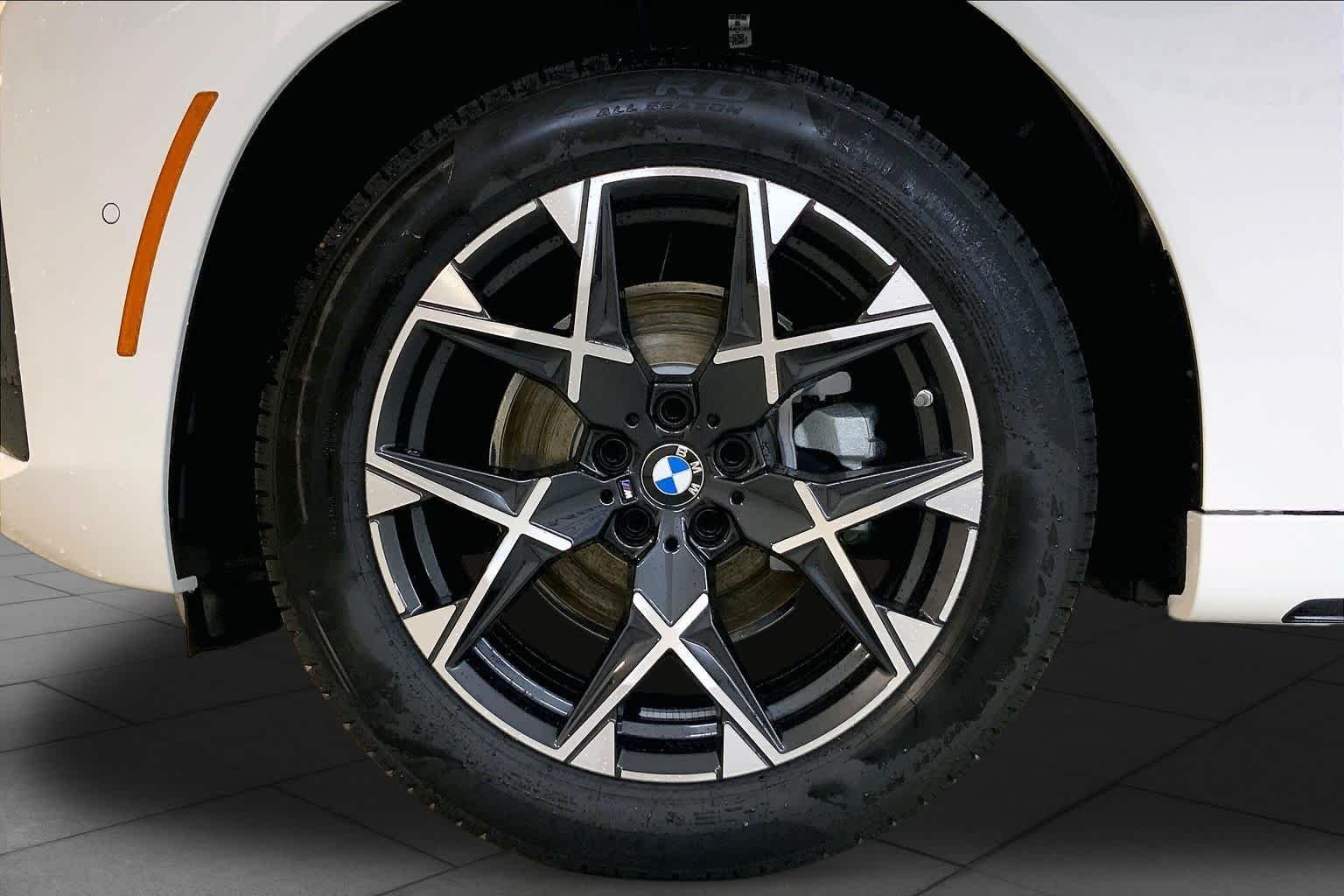 New 2026 Alpine White BMW 30 xDrive image 11