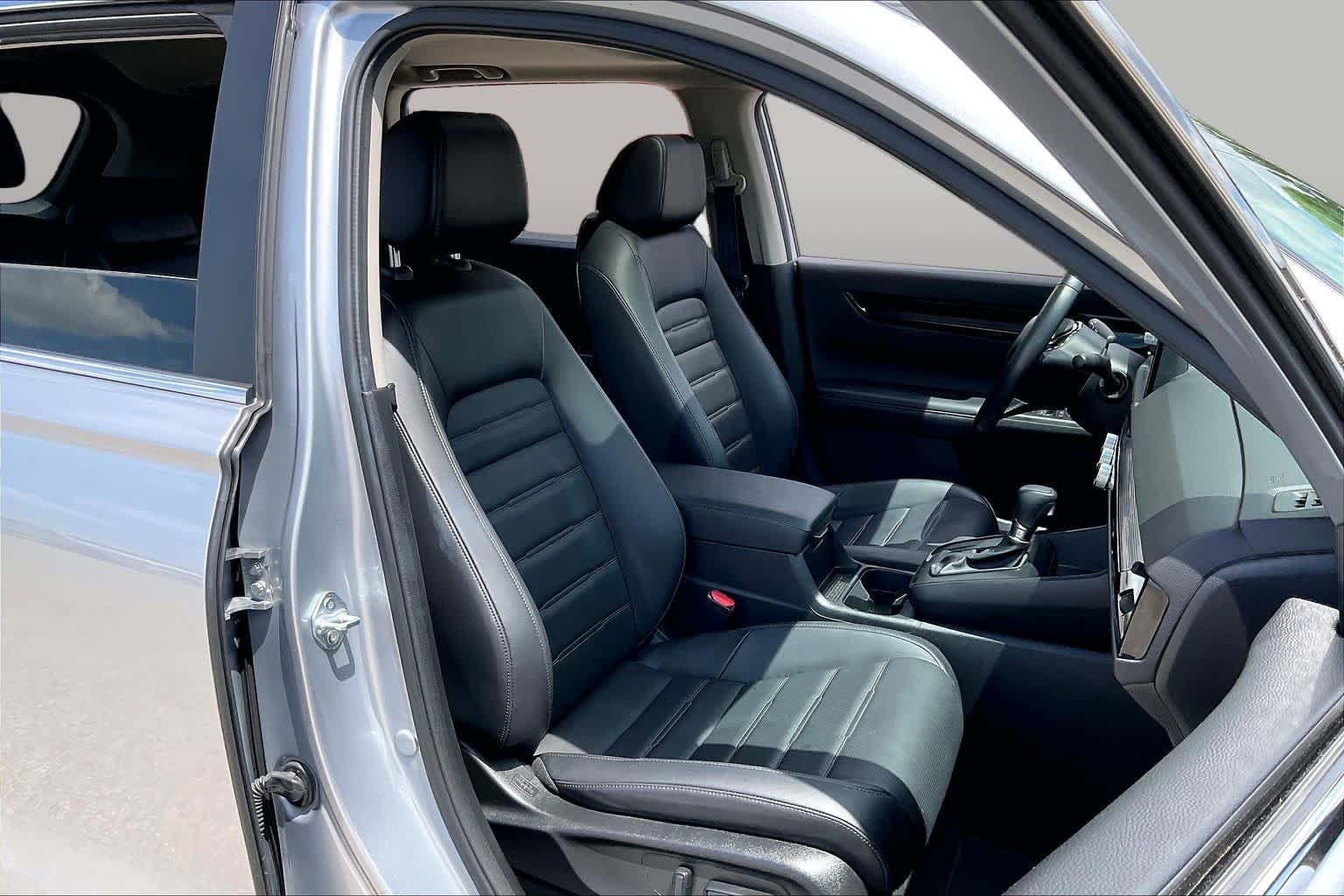 Used 2023 Lunar Silver Metallic Honda EX-L image 8