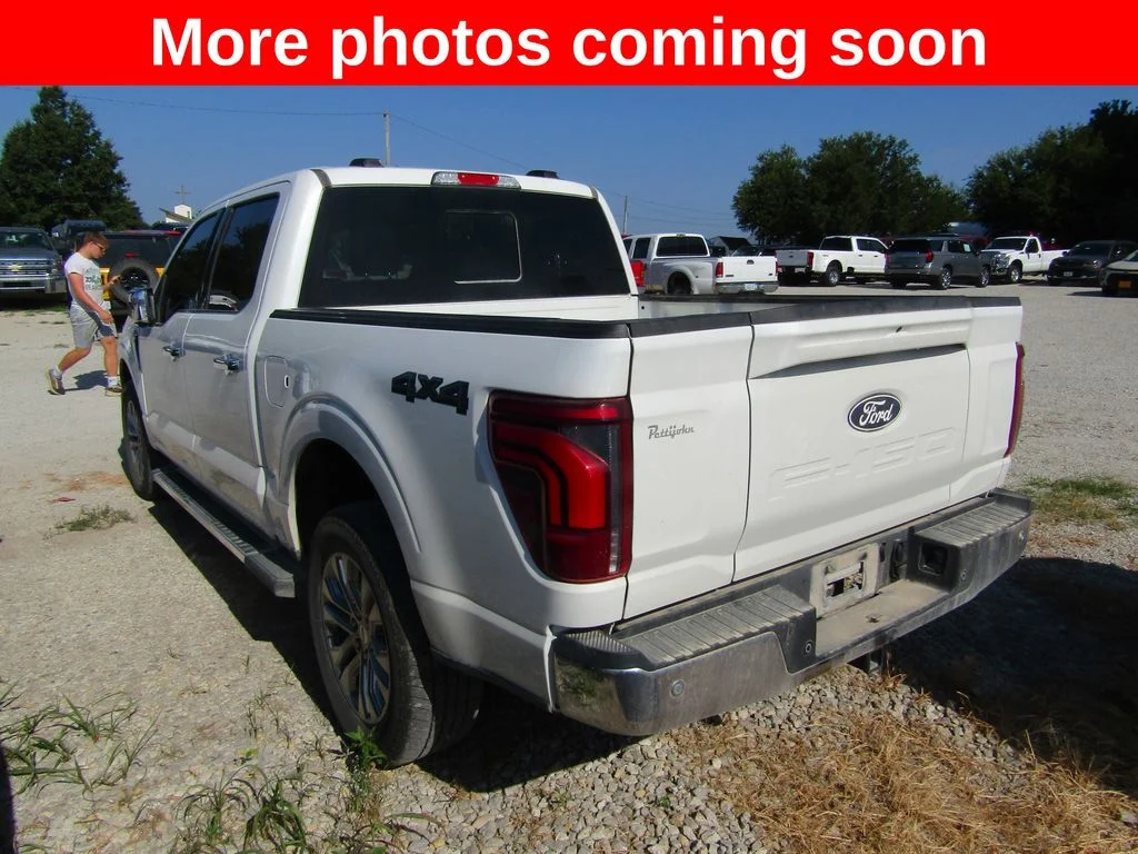 Used 2025 White Ford Lariat image 3