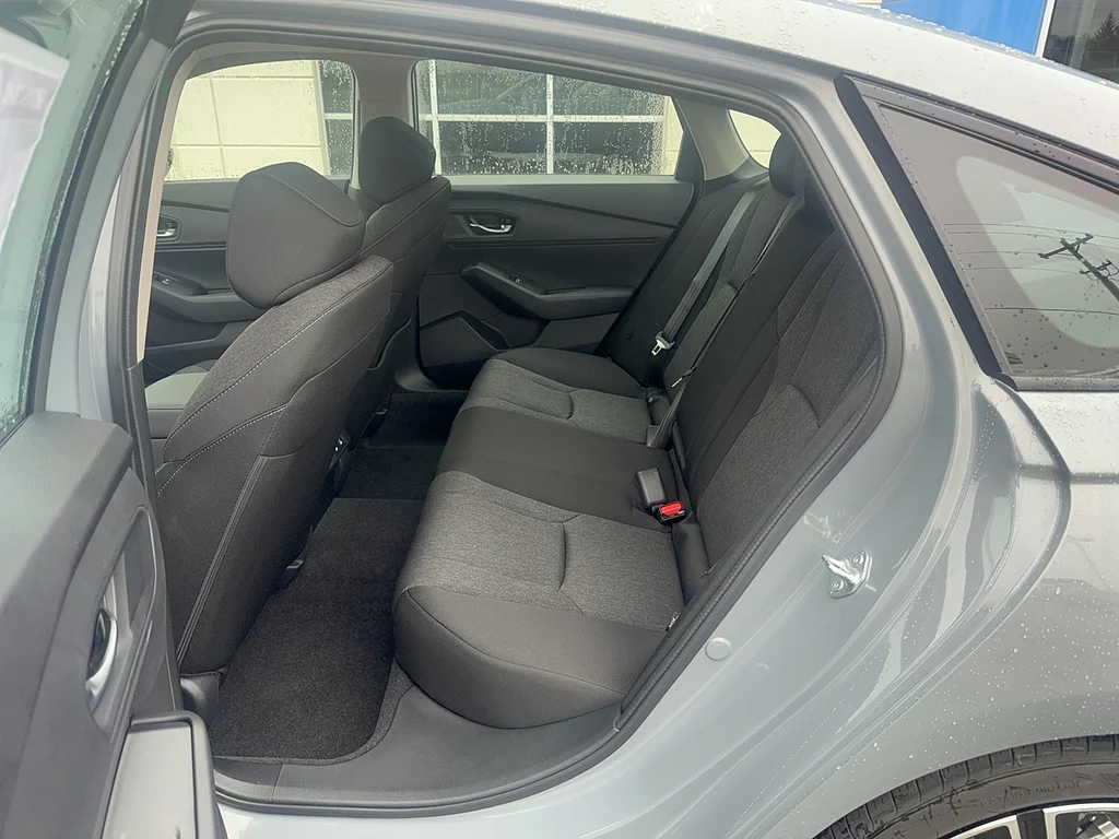 New 2026 Urban Gray Pearl Honda SE image 11