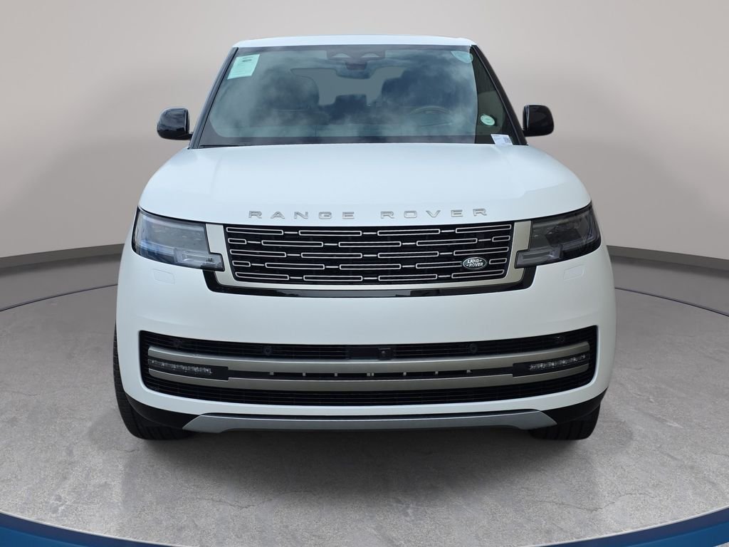 New 2026 Icy White Satin Land Rover Autobiography image 2