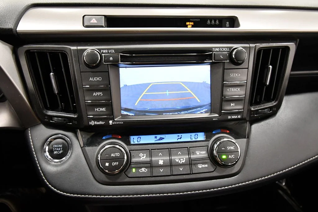 Used 2018 Blue Toyota XLE image 24