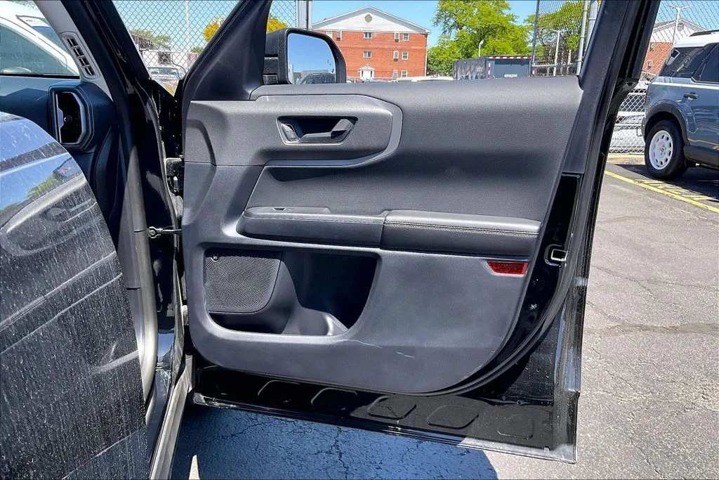 New 2025 Shadow Black Ford Outer Banks® image 23
