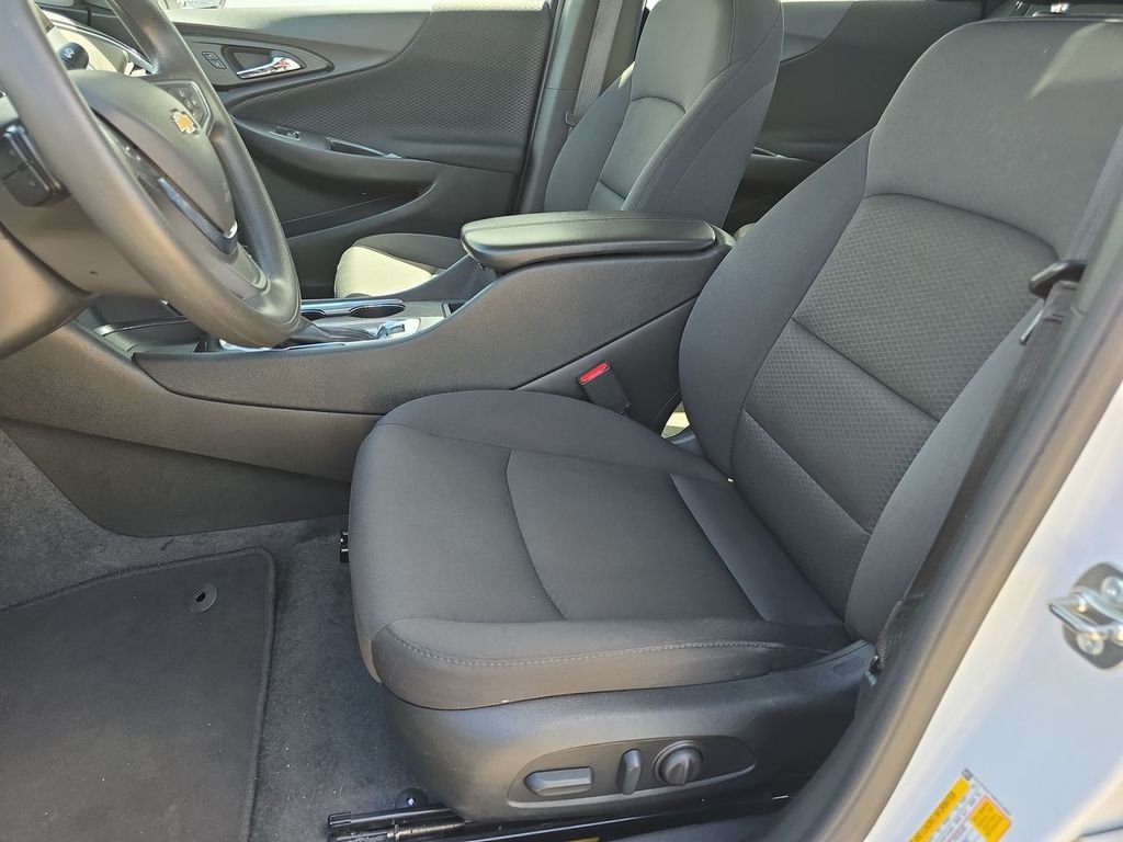 Used 2024 White Chevrolet LT image 20