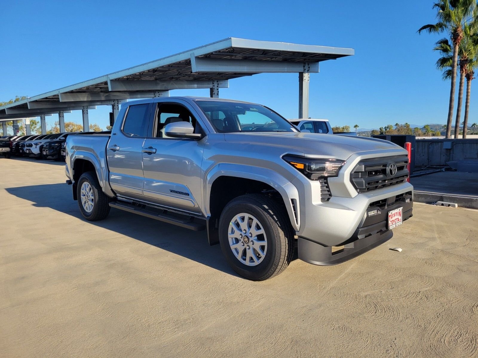 2026 Toyota Tacoma SR5 - Photo 2